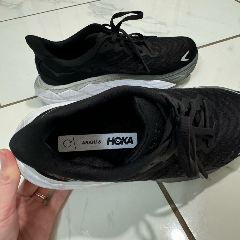 Women’s Hoka Arahi 7.5